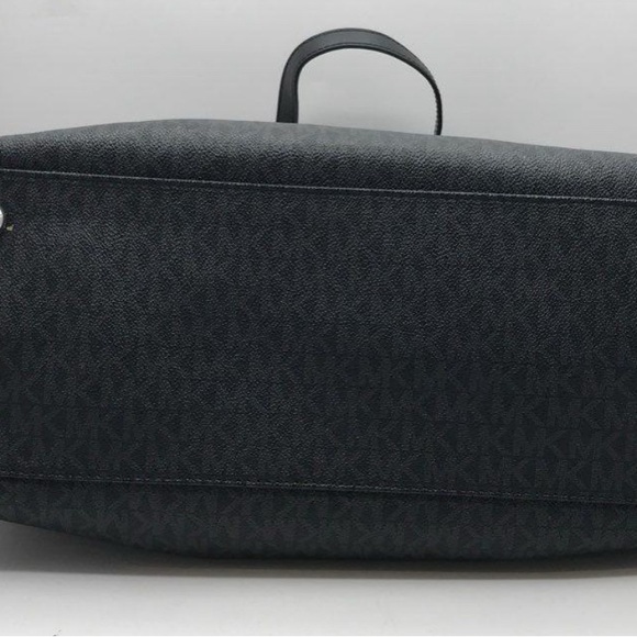 AUTHENTIC MICHAEL KORS BLACK/GREY MONOGRAM SHOULDER BAG - Picture 8 of 12